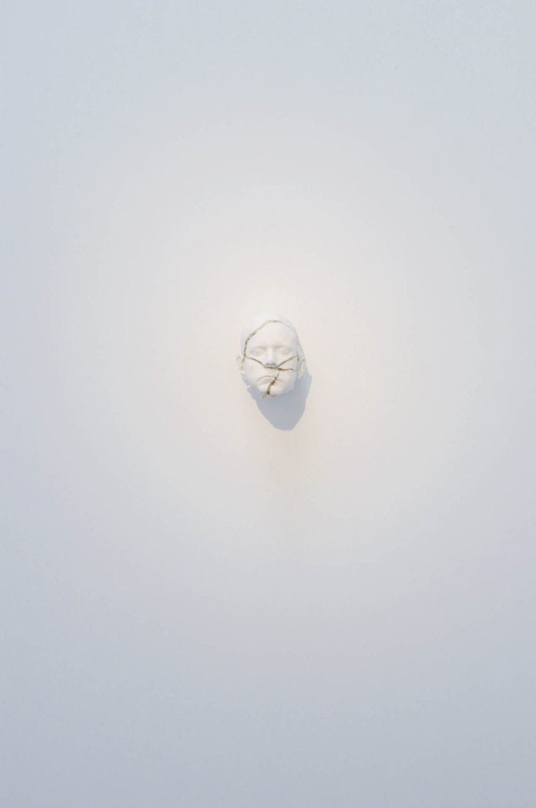 Samuel Yal, Réparation, Porcelaine, or (série) 22x20x19 cm, 2017